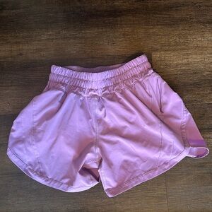 Lululemon hotty hot high rise lined short